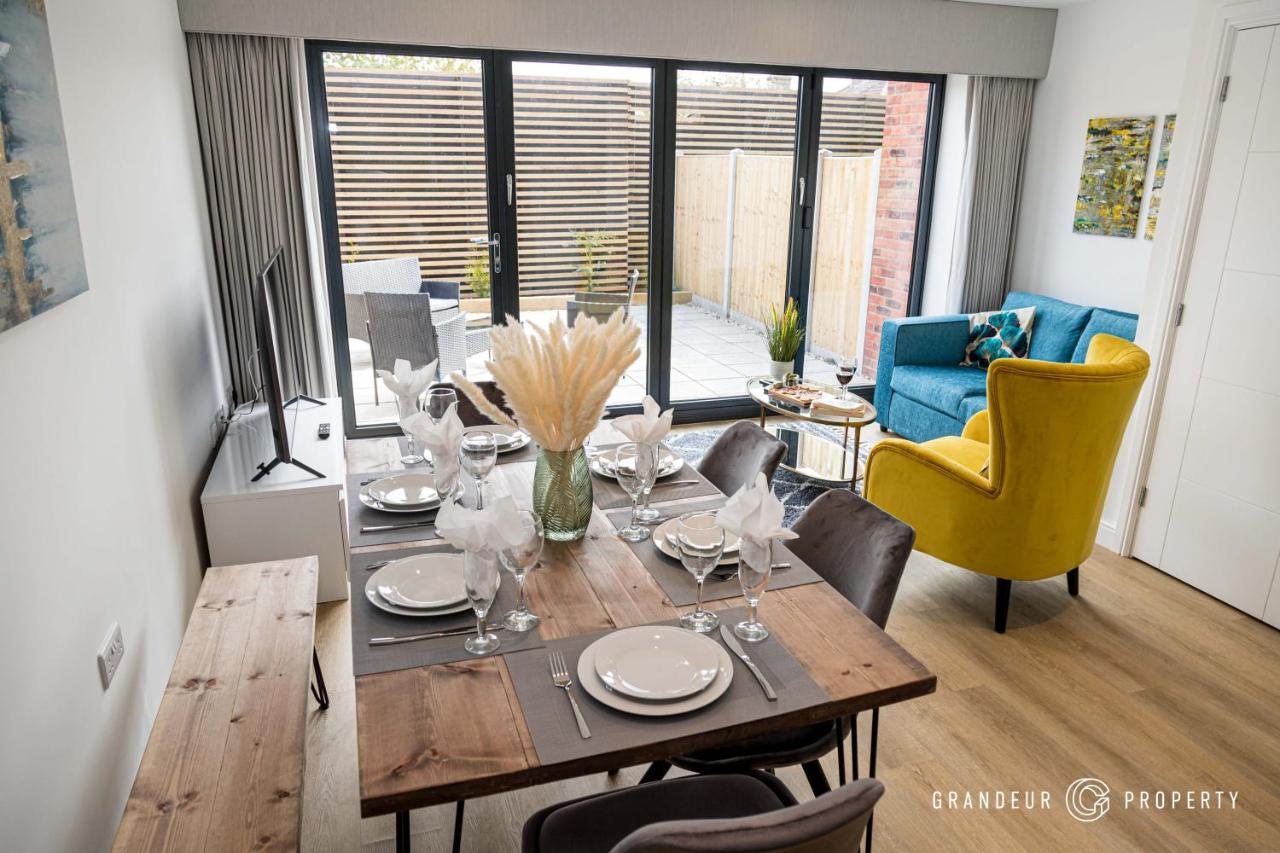 Denmark House By Grandeur Property Villa Poole Bagian luar foto